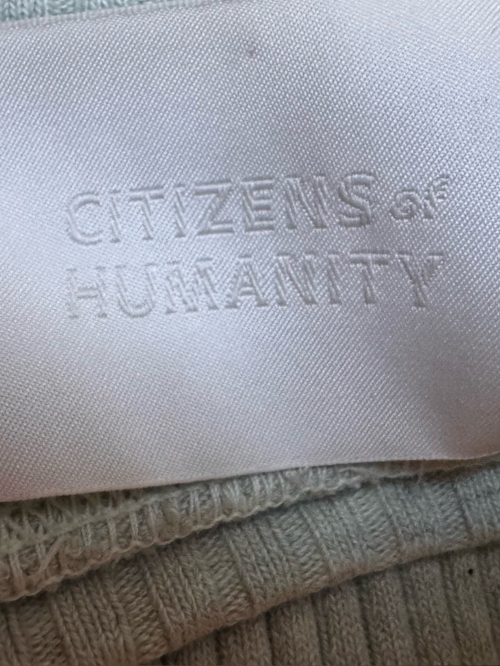 NWT - Citizens of Humanity Celeste Henley stretch rib top - cut out back - Picture 6 of 16